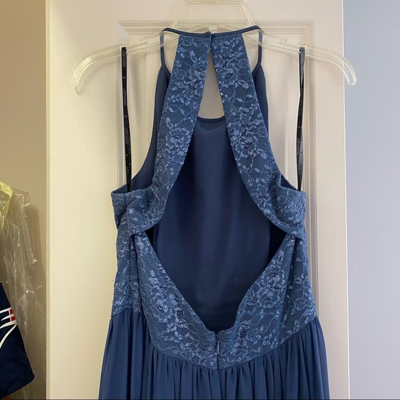 Vera Wang Lace Halter Oprn Back Dress - Picture 3 of 4